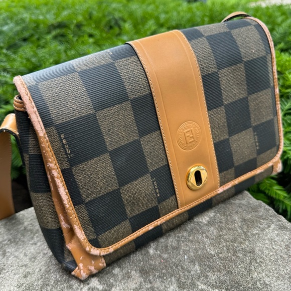 Rare Vintage Checked Fendi Accordion Crossbody Bag - Picture 3 of 16